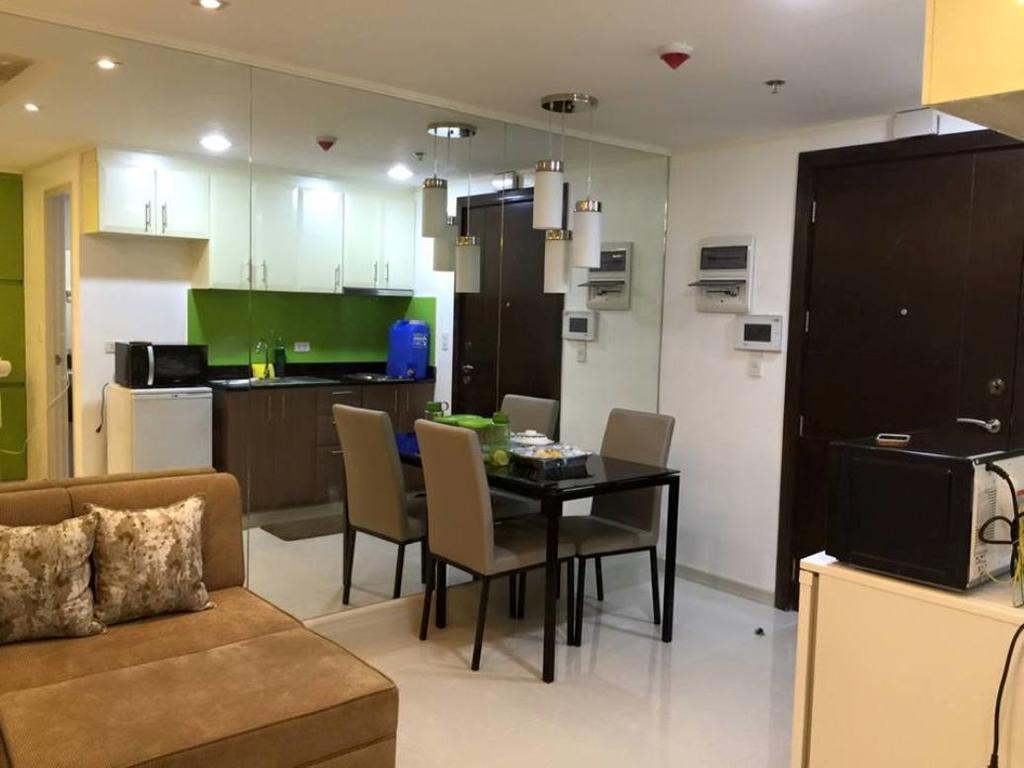 One Palm Tree Condo Manila Rom bilde